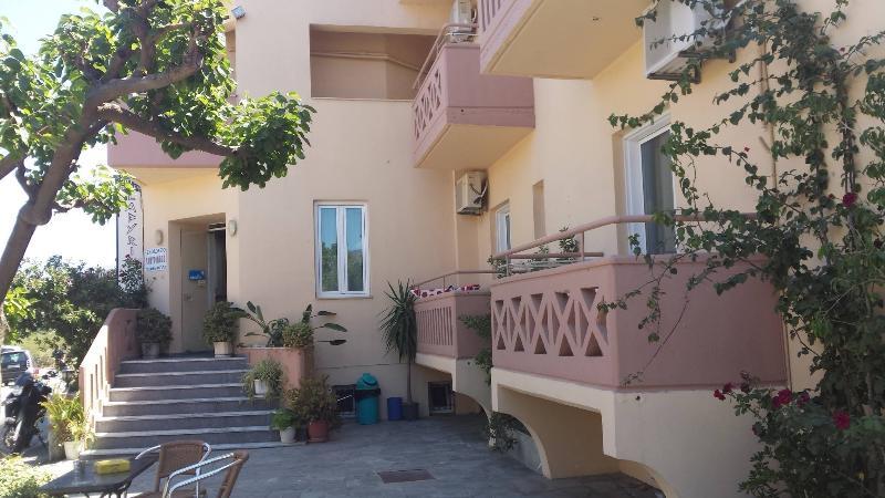 Labyrinth Hotel Georgioúpoli Extérieur photo